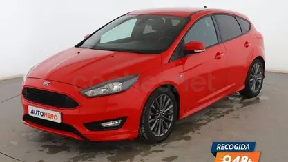 Usado Ford Focus ST-Line 125 CV (91 kW) 2017 Rojo Berlina