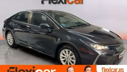 Usado Toyota Corolla Comfort 125 CV (91 kW) 2023 Negro Berlina