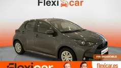 Gris Usado 2022 Toyota Yaris Hybrid Active Berlina | 17.970 € (Precio justo)