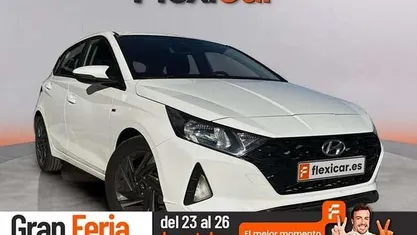 Usado Hyundai i20 101 CV (74 kW) 2022 Blanco Berlina