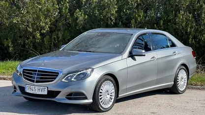 Gris / plata Usado 2013 Mercedes E350 Elegance Berlina | 23.900 € (Precio justo)