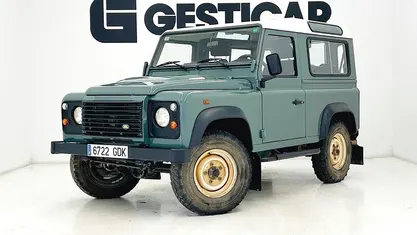 Usado Land Rover Defender SE 122 CV (89 kW) 2008 Verde Familiar