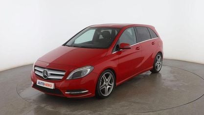 Usado Mercedes B180 110 CV (80 kW) 2013 Rojo Monovolumen