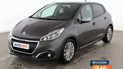 Używany Peugeot 208 Style 82 KM (60 kW) 2018 Szary Hatchback