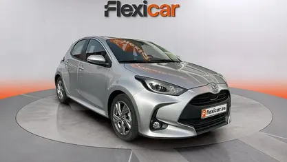 Usado Toyota Yaris Hybrid Active 116 CV (85 kW) 2024 Berlina