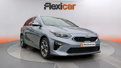 Usado Kia Ceed 136 CV (100 kW) 2021 Gris Utilitario