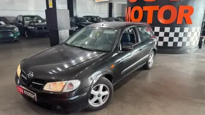 Usado Nissan Almera Comfort 90 CV (66 kW) 2002 Negro Utilitario