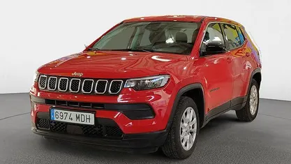Rojo Usado 2023 Jeep Compass Longitude SUV | 22.591 € (Precio justo)