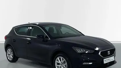 Usado Seat Leon Style 150 HP (110 kW) 2025 Preto Sedan