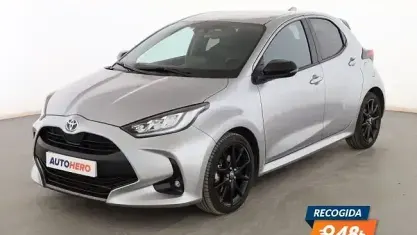 Usado Toyota Yaris Style 116 CV (85 kW) 2022 Gris Utilitario