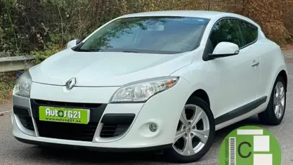 Usado Renault Mégane Coupé Dynamique 110 CV (80 kW) 2011 Blanco Coupe