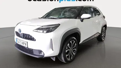 Usado 2024 Toyota Yaris Cross Active SUV | 22.264 € (Buen precio)