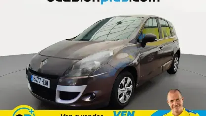 Usado Renault Scénic III 105 CV (77 kW) 2011 Marrón Monovolumen