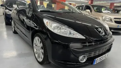 Usado Peugeot 207 110 CV (80 kW) 2007 Negro Utilitario