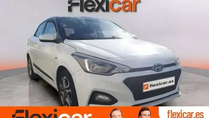 Usado Hyundai i20 84 CV (61 kW) 2019 Blanco Utilitario