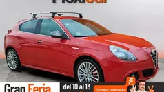 Rojo Usado 2016 Alfa Romeo Giulietta Distinctive Utilitario | 11.490 € (Precio justo)