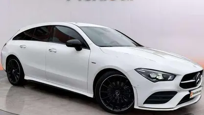Usado Mercedes CLA220 Shooting Brake 190 CV (139 kW) 2021 Blanco Familiar
