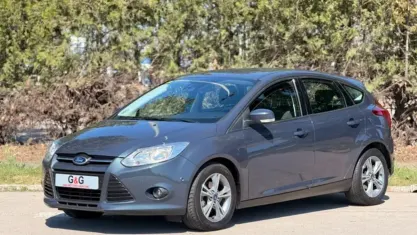 Usado Ford Focus Trend 115 CV (84 kW) 2015 Azul Familiar