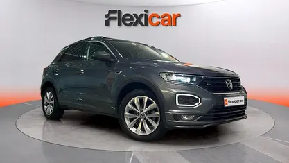 Usado VW T-Roc Advance 116 CV (85 kW) 2022 Gris SUV