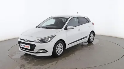 Blanco Usado 2016 Hyundai i20 GO! Utilitario | 10.099 € (Precio justo)