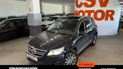 Begagnad VW Tiguan 140 HK (102 kW) 2009 Svart SUV
