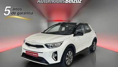 Blanco Usado 2023 Kia Stonic SUV | 15.490 € (Precio justo)