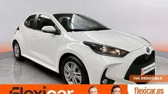Blanco Usado 2022 Toyota Yaris Hybrid Business Edition Berlina | 18.490 € (Precio justo)