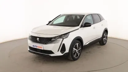 Usado Peugeot 3008 Allure 130 CV (95 kW) 2022 Blanco SUV