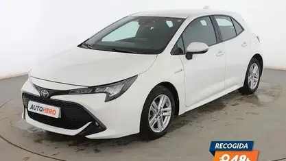 Begagnad Toyota Corolla Active 122 HK (89 kW) 2021 Vit Sedan