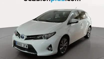 Usado Toyota Auris Hybrid Active 136 CV (100 kW) 2015 Blanco Utilitario