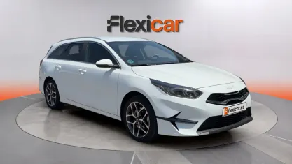 Usado Kia Ceed 120 CV (88 kW) 2022 Blanco Utilitario