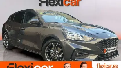 Usado Ford Focus ST-Line 125 CV (91 kW) 2018 Gris Utilitario