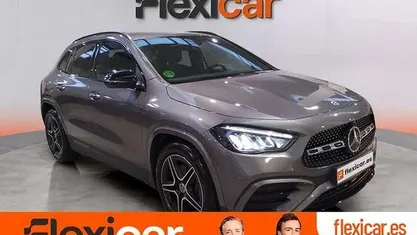 Käytetty Mercedes GLA200 150 HP (110 kW) 2024 Harmaa Katumaasturi