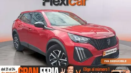 Usado Peugeot 2008 Active 102 CV (75 kW) 2023 Rojo SUV