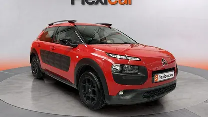 Usado Citroën C4 Feel 100 CV (73 kW) 2017 Berlina