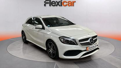 Käytetty Mercedes A200 AMG line 136 HP (100 kW) 2016 Valkoinen Viistoperä