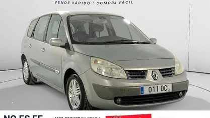 Usado Renault Scénic II Privilege 120 CV (88 kW) 2004 Beige Monovolumen