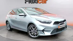 Gris Usado 2022 Kia Ceed Berlina | 15.690 € (Precio justo)