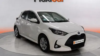 Usado 2022 Toyota Yaris Hybrid Business Edition Utilitario | 14.490 € (Precio justo)