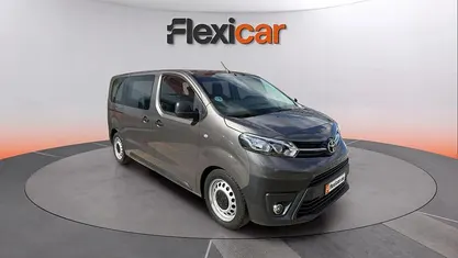 Usado Toyota Proace Comfort 120 CV (88 kW) 2022 Gris Monovolumen
