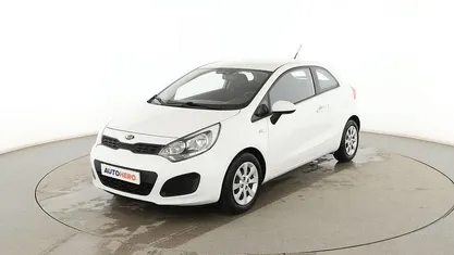 Blanco Usado 2013 Kia Rio Utilitario | 8099 € (Precio justo)