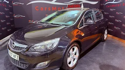 Usado Opel Astra Sport 110 CV (80 kW) 2011 Berlina