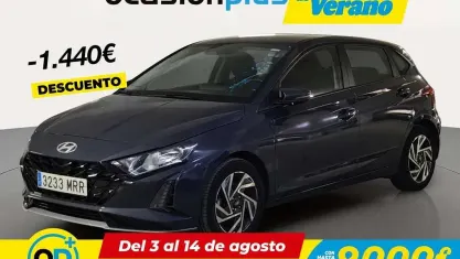 Usado Hyundai i20 101 CV (74 kW) 2024 Gris Utilitario