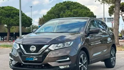 Usado Nissan Qashqai N-Connecta 140 CV (102 kW) 2018 Marrón SUV