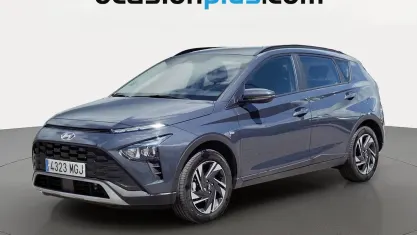 Begagnad Hyundai Bayon 100 HK (73 kW) 2023 Grå SUV