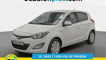 Blanco Usado 2013 Hyundai i20 Utilitario | 6350 € (Precio justo)
