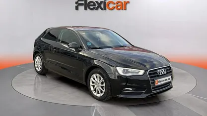 Usado Audi A3 Ambiente 110 CV (80 kW) 2014 Negro Berlina