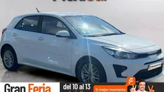 Blanco Usado 2022 Kia Rio Berlina | 13.290 € (Precio justo)