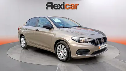 Usado Fiat Tipo Easy Plus 95 CV (69 kW) 2018 Beige Berlina