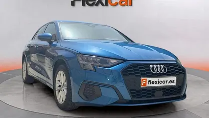 Usado Audi A3 Premium 111 CV (81 kW) 2023 Azul Berlina